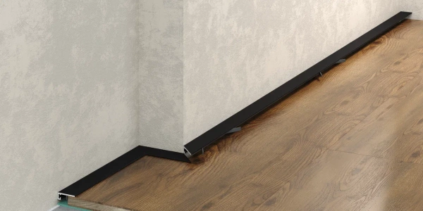 Микроплинтус LACONISTIQ MICRO 15. Длина 2.45 м.п.